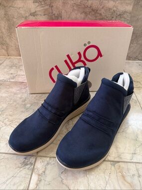 Ryka Niah Ankle Booties NWT Navy Size 9